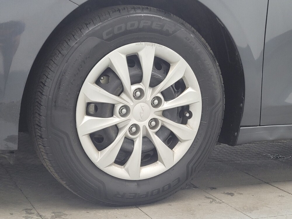 2024 Kia Forte in Memphis, TN 38128 - 18132291 31