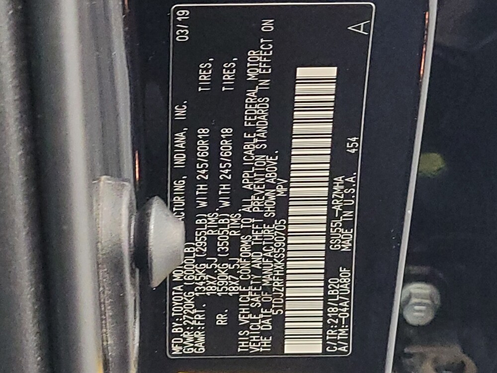 2019 Toyota Highlander in Houston, TX 77034 - 18132308 33