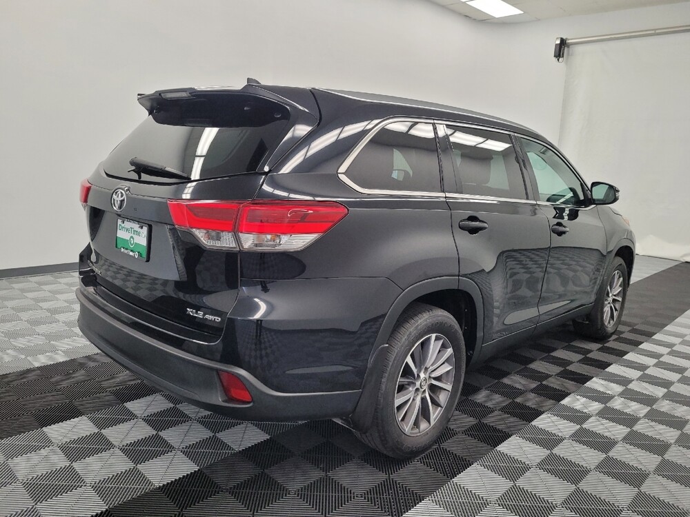 2019 Toyota Highlander in Houston, TX 77034 - 18132308 9