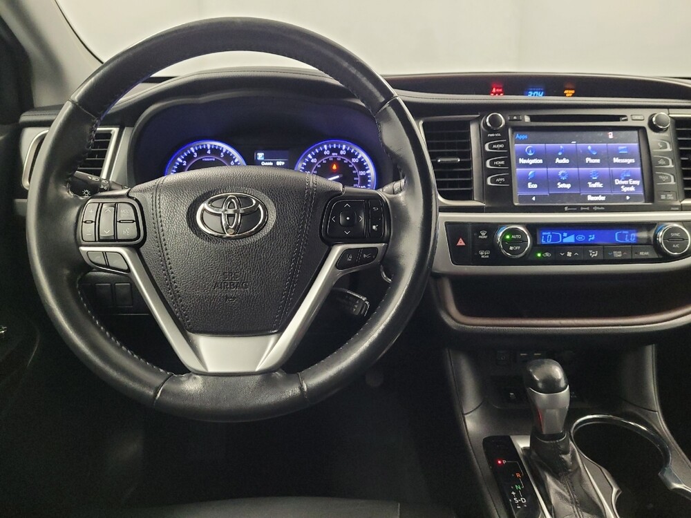 2019 Toyota Highlander in Houston, TX 77034 - 18132308 22