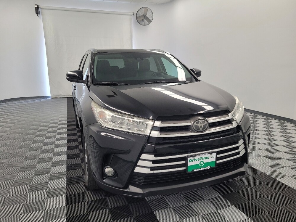2019 Toyota Highlander in Houston, TX 77034 - 18132308 14