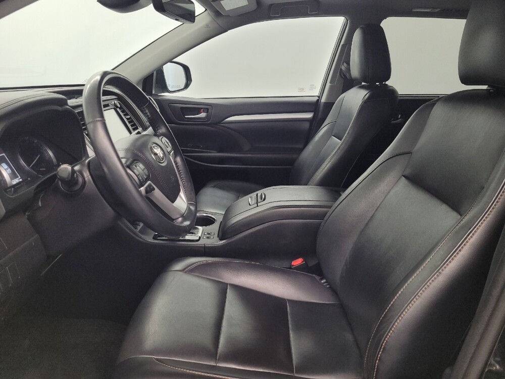 2019 Toyota Highlander in Houston, TX 77034 - 18132308 17