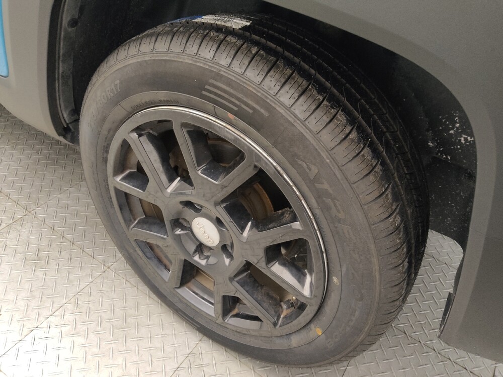 2020 Jeep Renegade in Houston, TX 77060 - 18132313 31