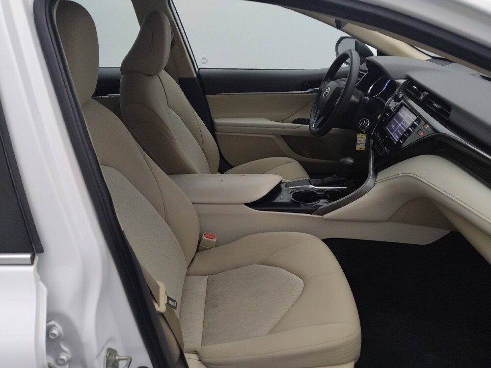 2020 Toyota Camry in Metairie, LA 70006 - 18132317 21