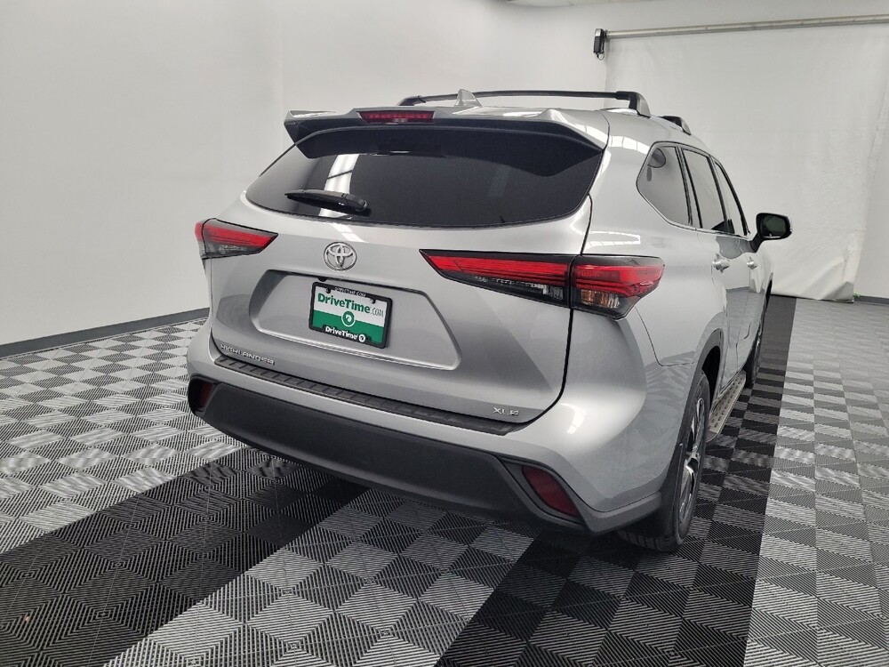 2021 Toyota Highlander in Houston, TX 77034 - 18132324 7