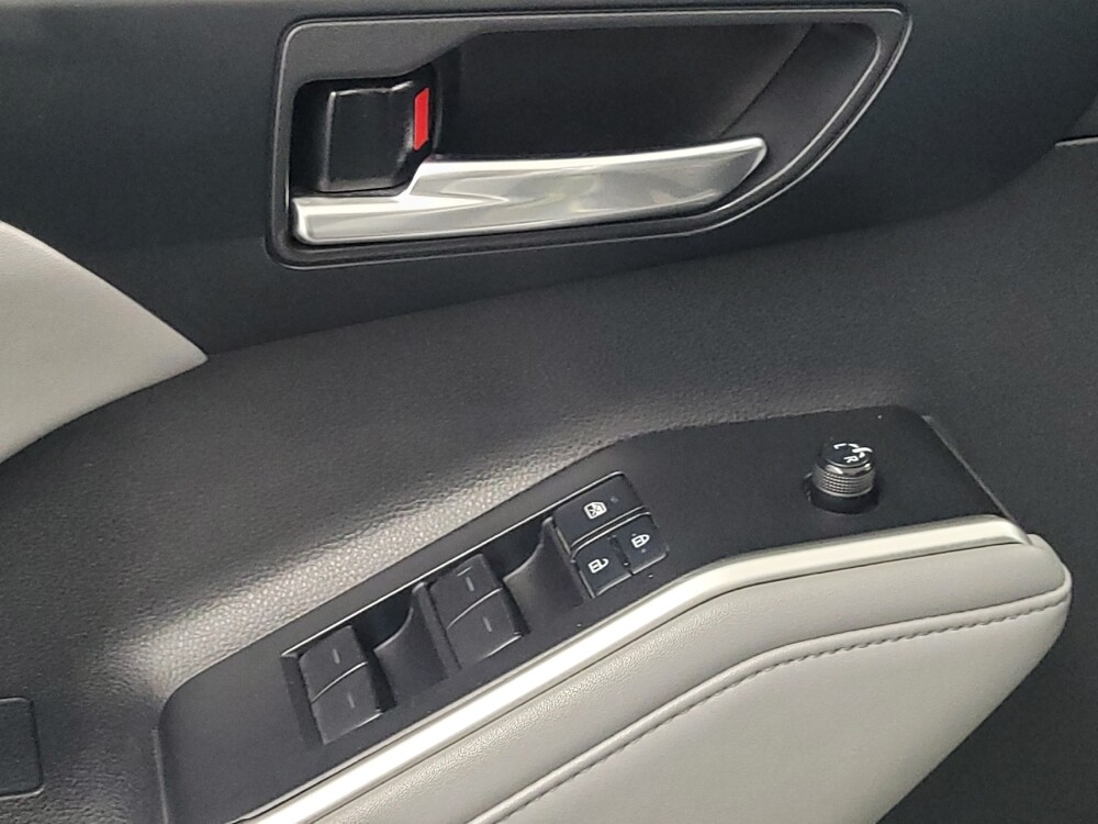 2021 Toyota Highlander in Houston, TX 77034 - 18132324 27