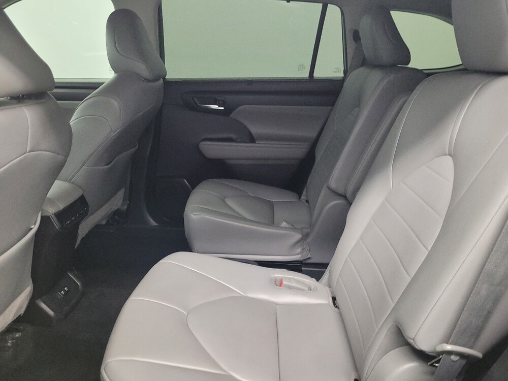 2021 Toyota Highlander in Houston, TX 77034 - 18132324 18