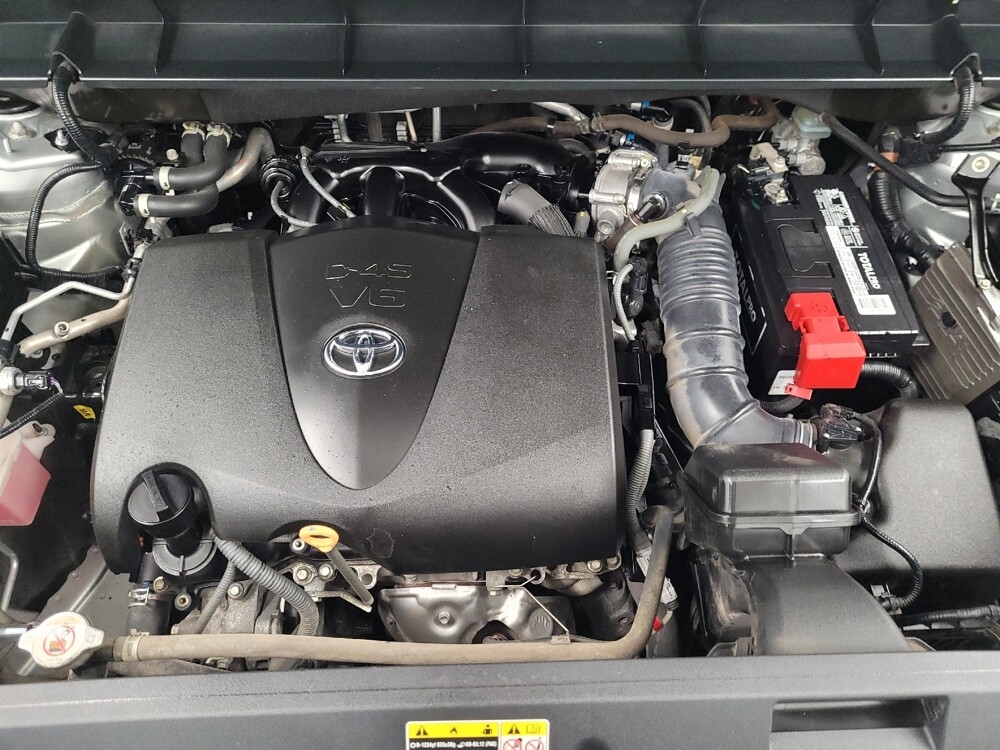 2021 Toyota Highlander in Houston, TX 77034 - 18132324 30