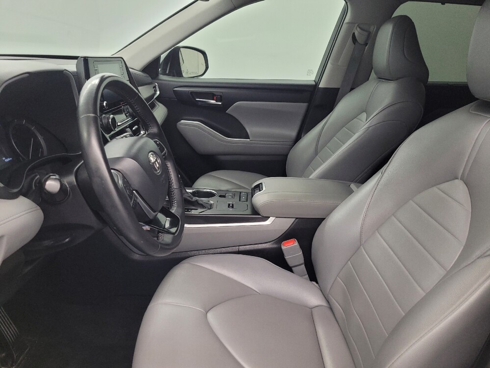 2021 Toyota Highlander in Houston, TX 77034 - 18132324 17