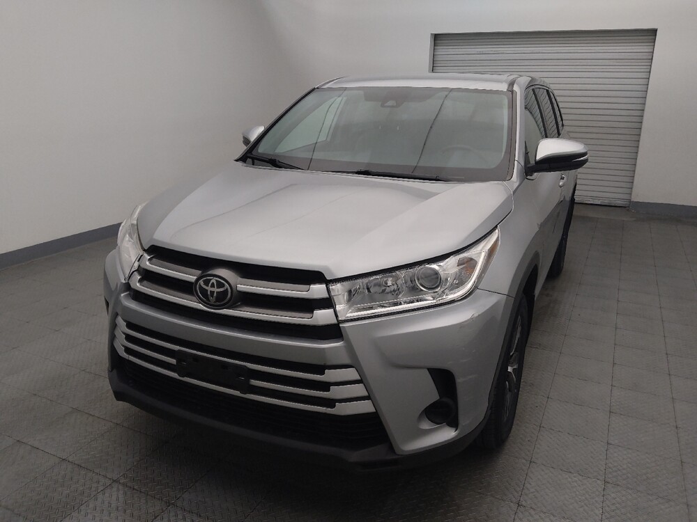 2019 Toyota Highlander in Live Oak, TX 78233 - 18132327 15