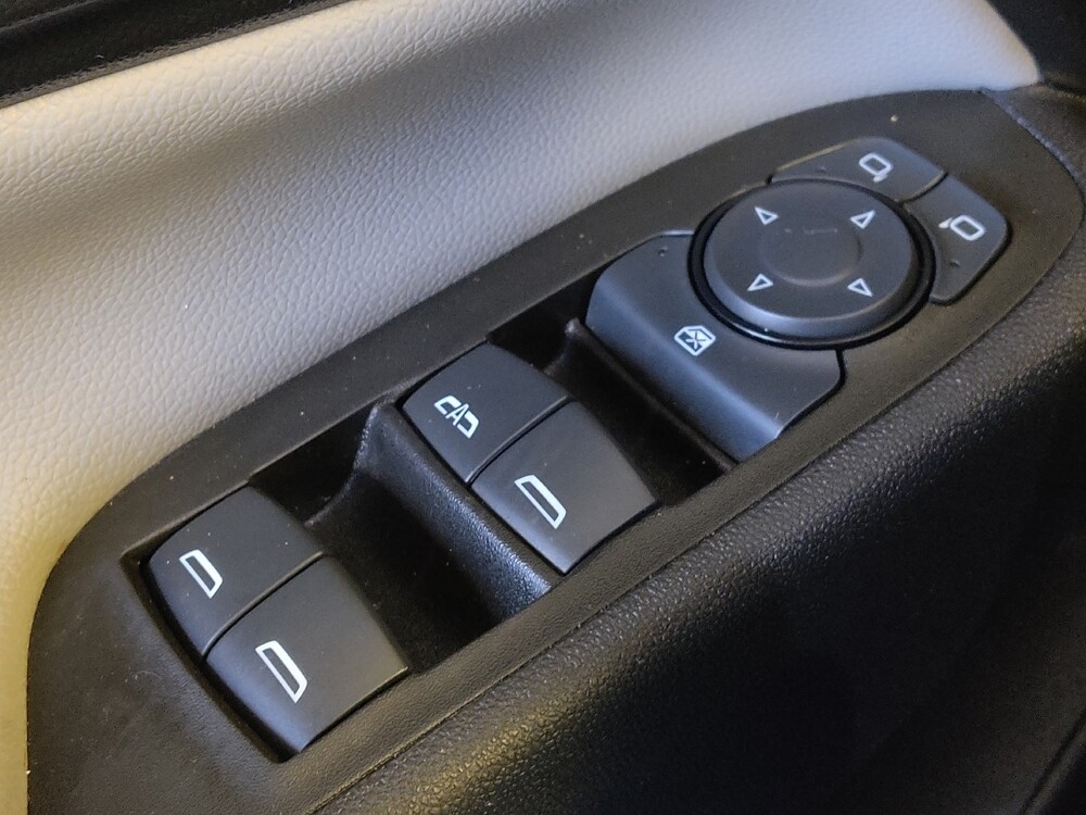 2021 Chevrolet Equinox in San Antonio, TX 78238 - 18132329 27