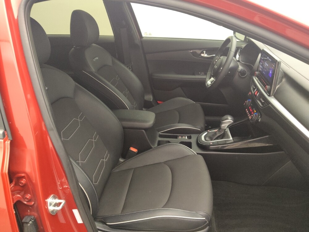 2024 Kia Forte in Houston, TX 77034 - 18132332 21