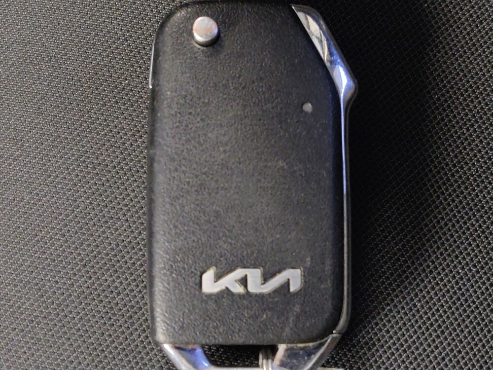 2023 Kia Sportage in Live Oak, TX 78233 - 18132333 32