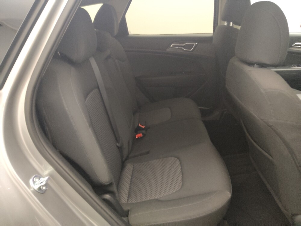 2023 Kia Sportage in Live Oak, TX 78233 - 18132333 19