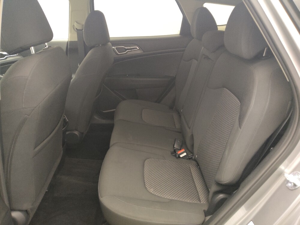 2023 Kia Sportage in Live Oak, TX 78233 - 18132333 18