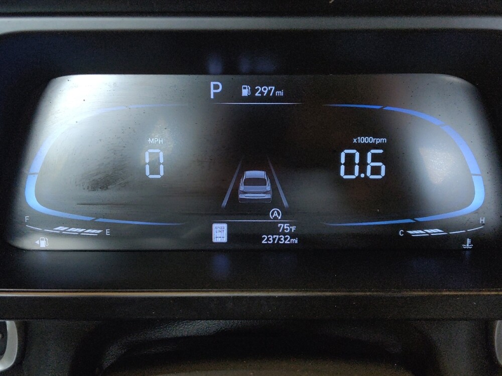 2025 Hyundai Elantra in Houston, TX 77034 - 18132334 23