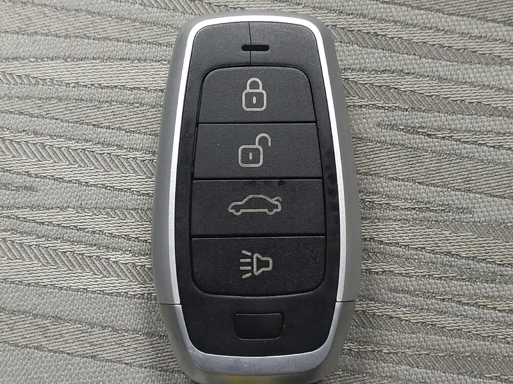 2016 Nissan Sentra in Live Oak, TX 78233 - 18132337 32