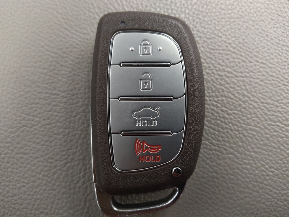 2018 Hyundai Sonata in Houston, TX 77060 - 18132340 32