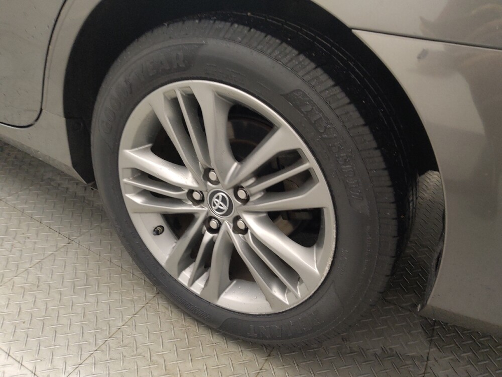 2016 Toyota Camry in Houston, TX 77060 - 18132344 31