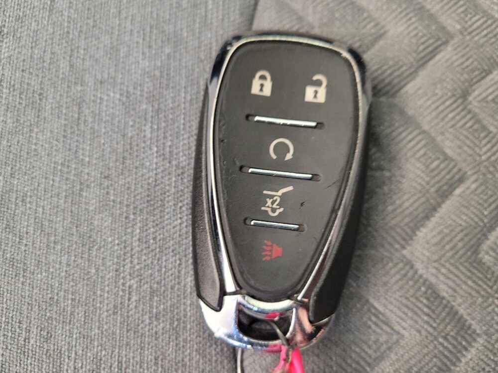 2022 Chevrolet Equinox in Cincinnati, OH 45255 - 18132362 32