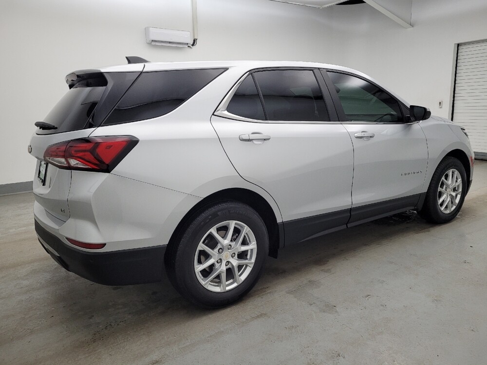 2022 Chevrolet Equinox in Cincinnati, OH 45255 - 18132362 10