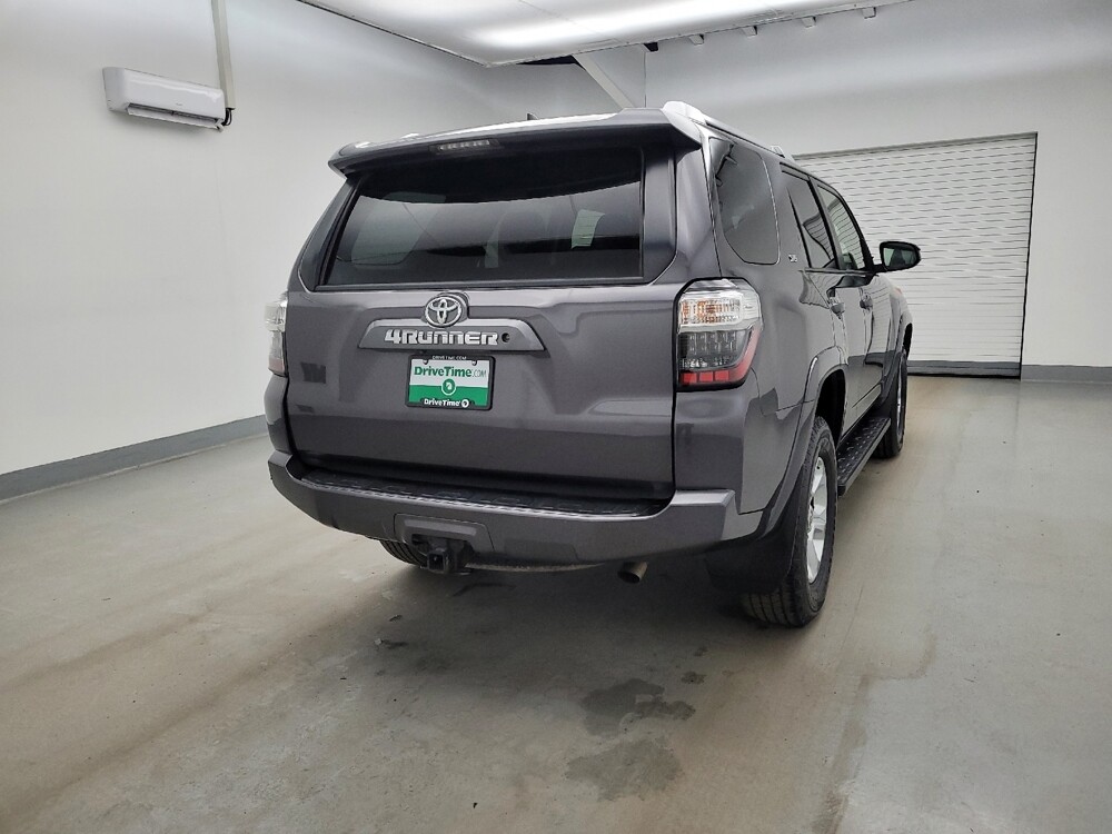 2017 Toyota 4Runner in Cincinnati, OH 45255 - 18132363 7