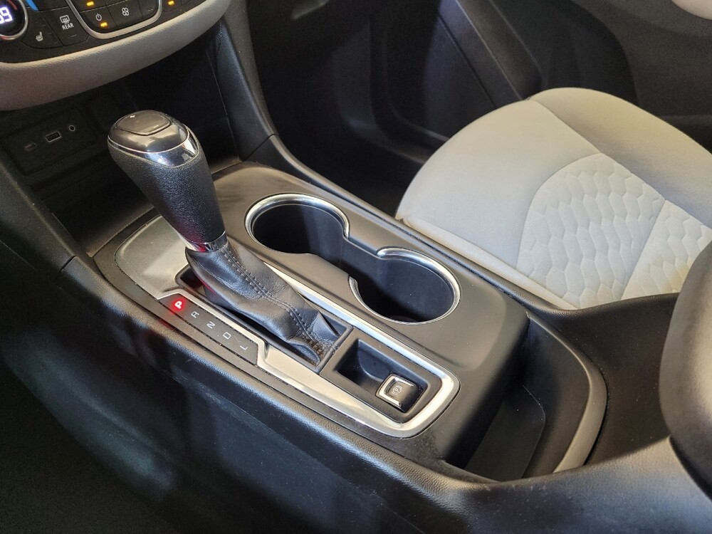 2020 Chevrolet Equinox in Columbus, OH 43228 - 18132364 26