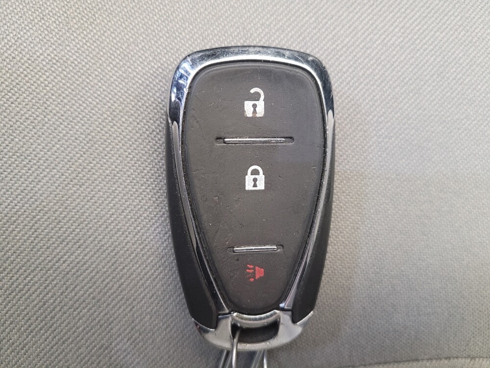 2021 Chevrolet Equinox in Columbus, OH 43228 - 18132365 32