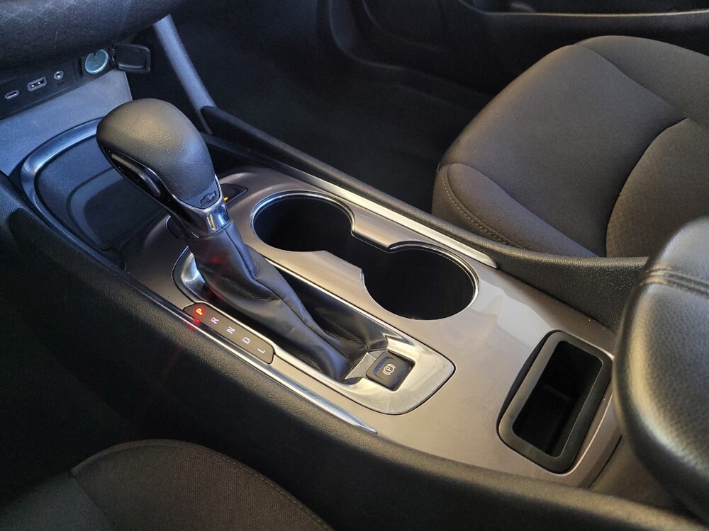 2024 Chevrolet Malibu in Columbus, OH 43228 - 18132366 26