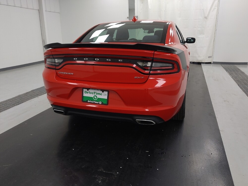 2017 Dodge Charger in St. Louis, MO 63136 - 18132367 7