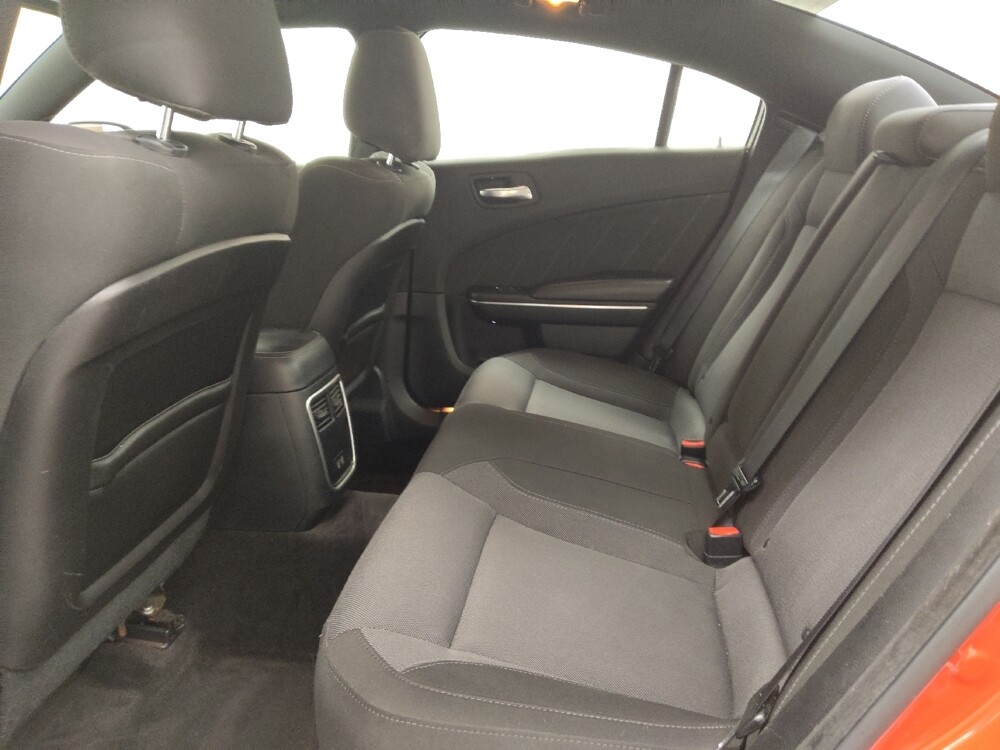 2017 Dodge Charger in St. Louis, MO 63136 - 18132367 18