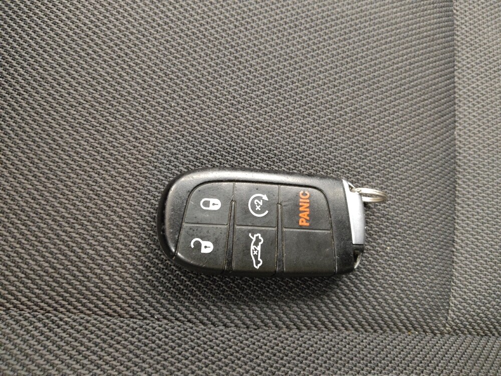 2017 Dodge Charger in St. Louis, MO 63136 - 18132367 32