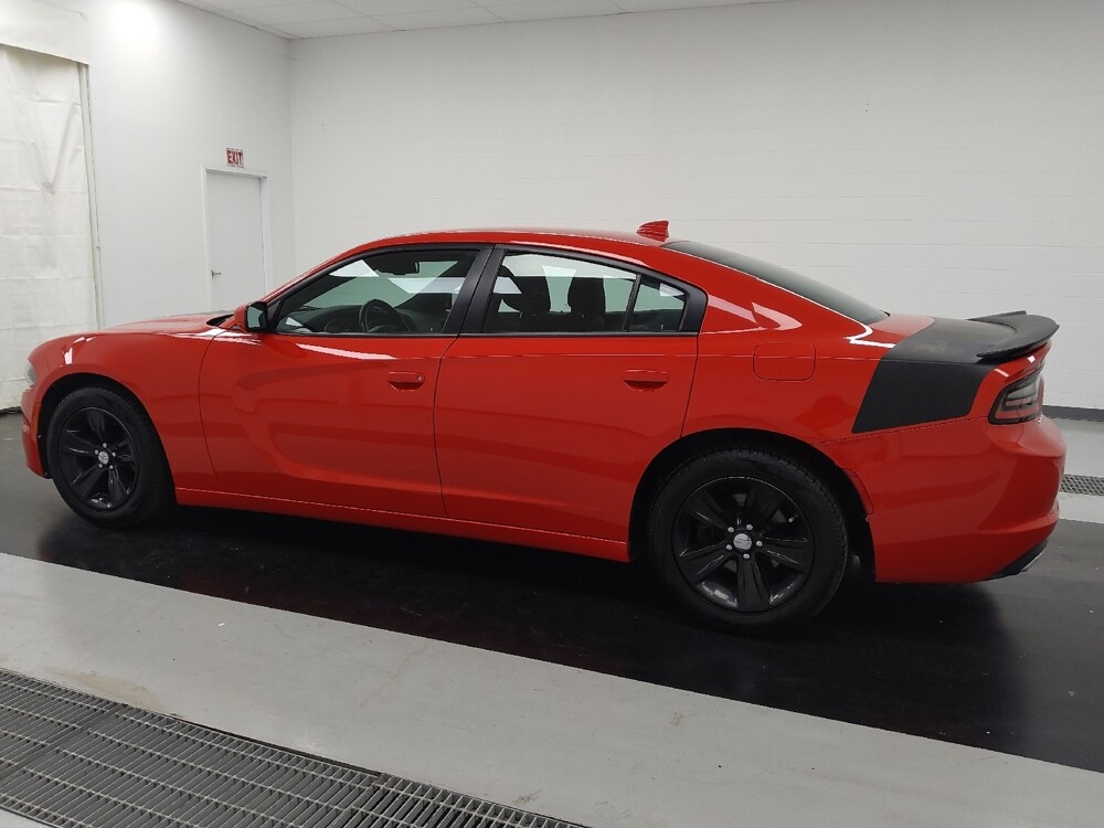 2017 Dodge Charger in St. Louis, MO 63136 - 18132367 3