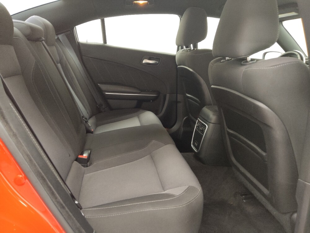 2017 Dodge Charger in St. Louis, MO 63136 - 18132367 19