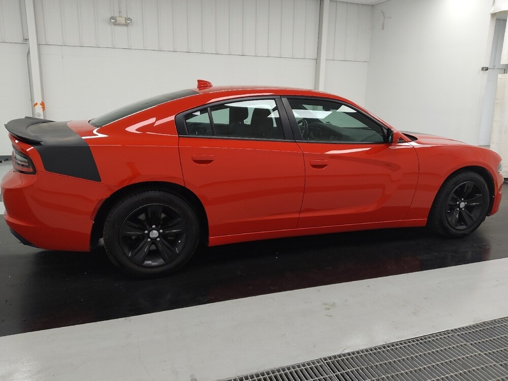 2017 Dodge Charger in St. Louis, MO 63136 - 18132367 10