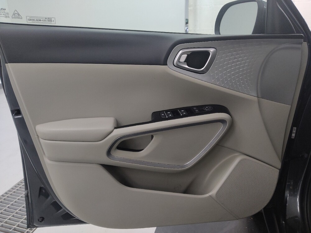 2023 Kia Soul in St. Louis, MO 63125 - 18132370 27