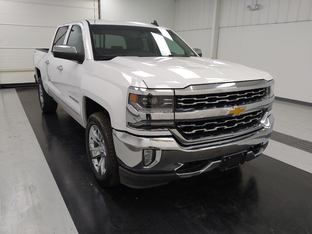 2018 Chevrolet Silverado 1500 in St. Louis, MO 63125 - 18132372 13