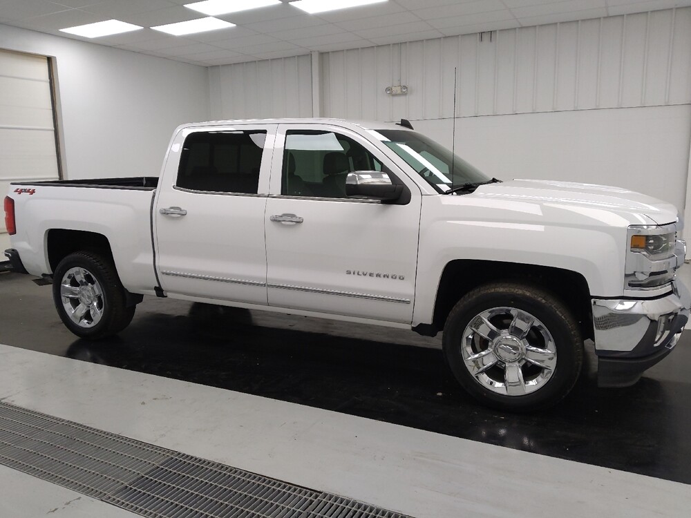 2018 Chevrolet Silverado 1500 in St. Louis, MO 63125 - 18132372 11