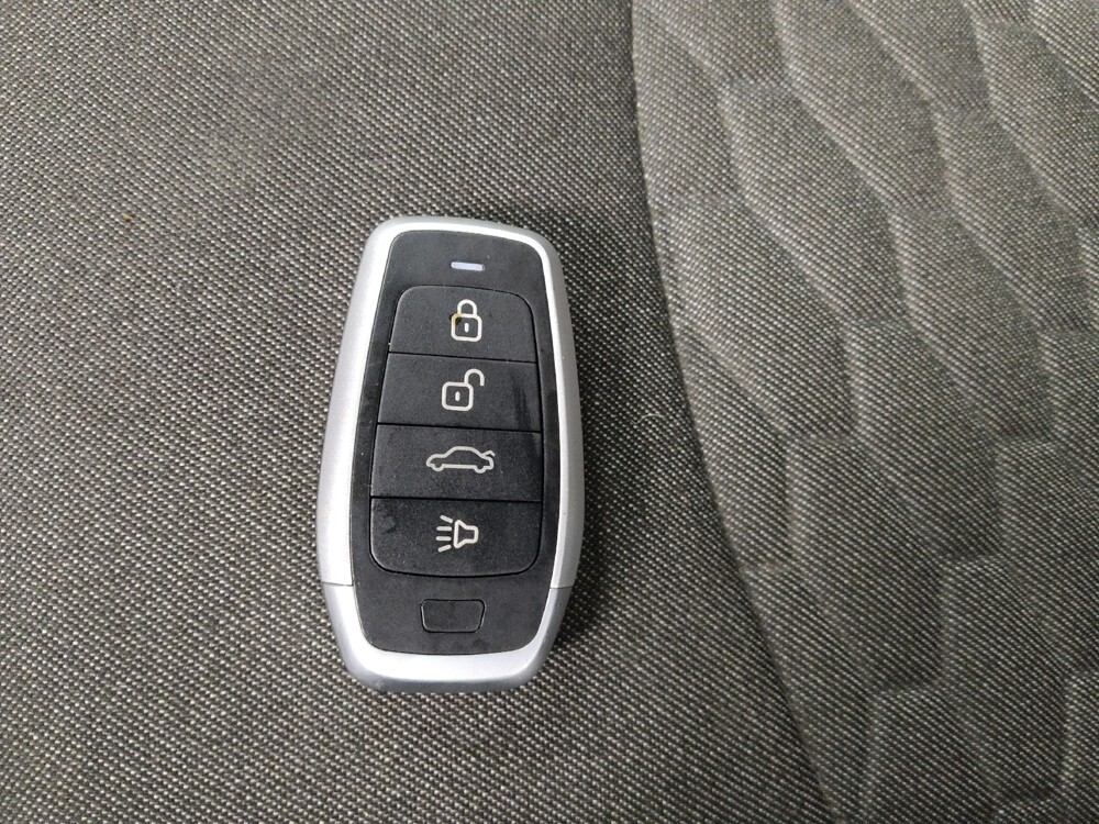 2019 Chevrolet Equinox in St. Louis, MO 63125 - 18132375 32