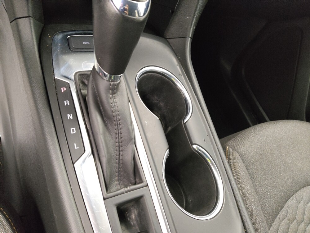 2019 Chevrolet Equinox in St. Louis, MO 63125 - 18132375 26