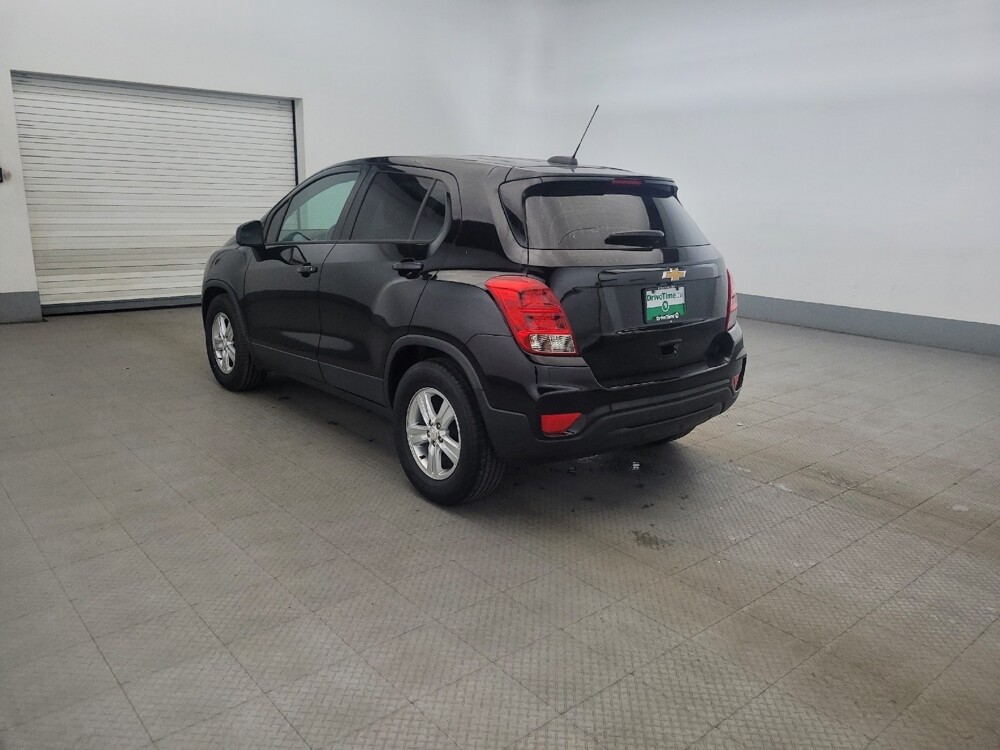2020 Chevrolet Trax in Pittsburgh, PA 15237 - 18132376 5