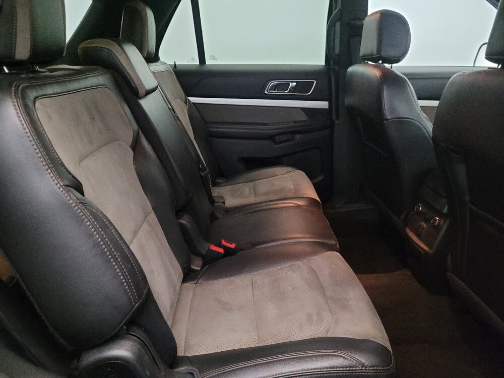 2017 Ford Explorer in Pittsburgh, PA 15237 - 18132377 19