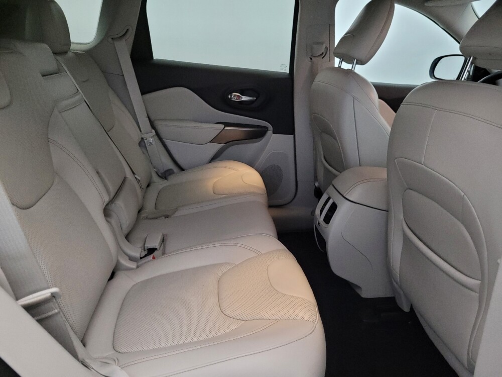 2019 Jeep Cherokee in Temple Hills, MD 20746 - 18132380 19