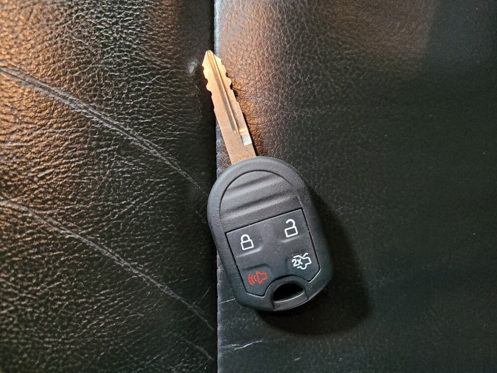 2014 Ford Explorer in Langhorne, PA 19047 - 18132382 32