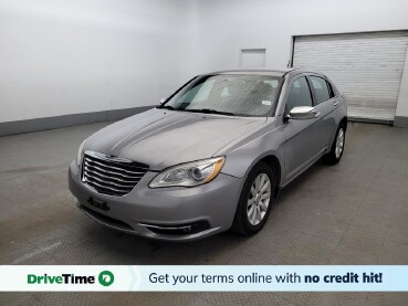 2014 Chrysler 200 in Pittsburgh, PA 15237