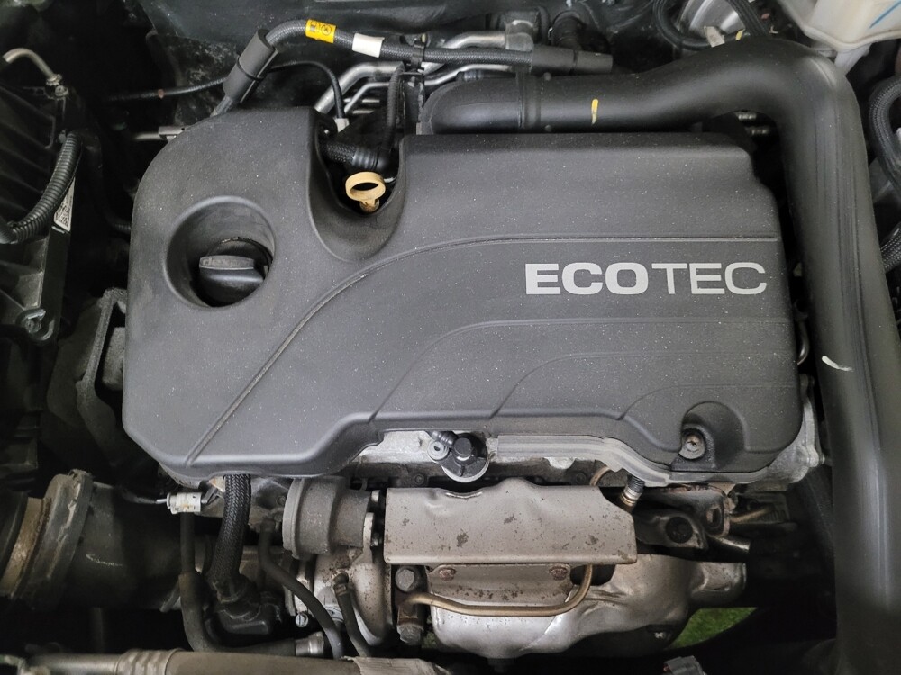 2021 Chevrolet Equinox in Temple Hills, MD 20746 - 18132402 30