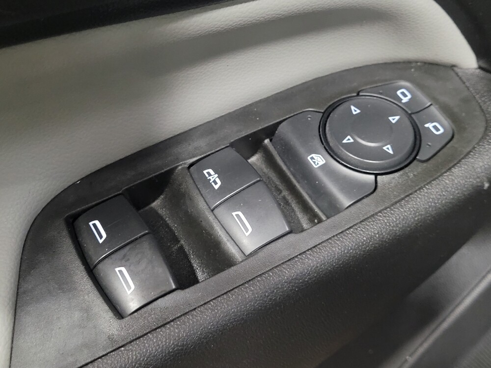 2020 Chevrolet Equinox in Newport News, VA 23601 - 18132420 27