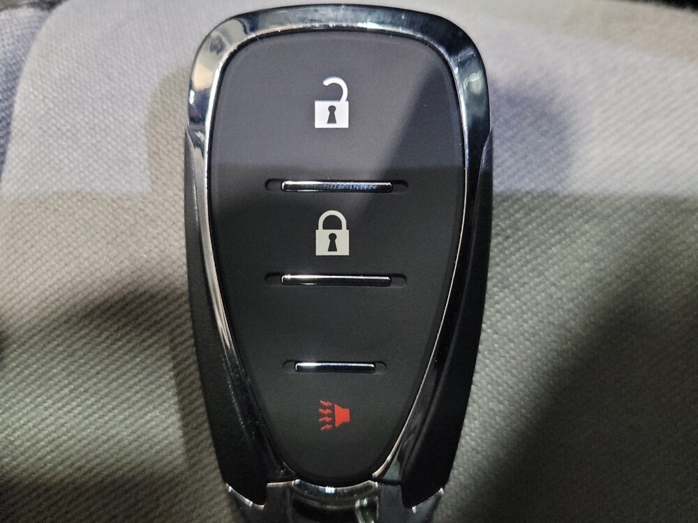 2020 Chevrolet Equinox in Newport News, VA 23601 - 18132420 32