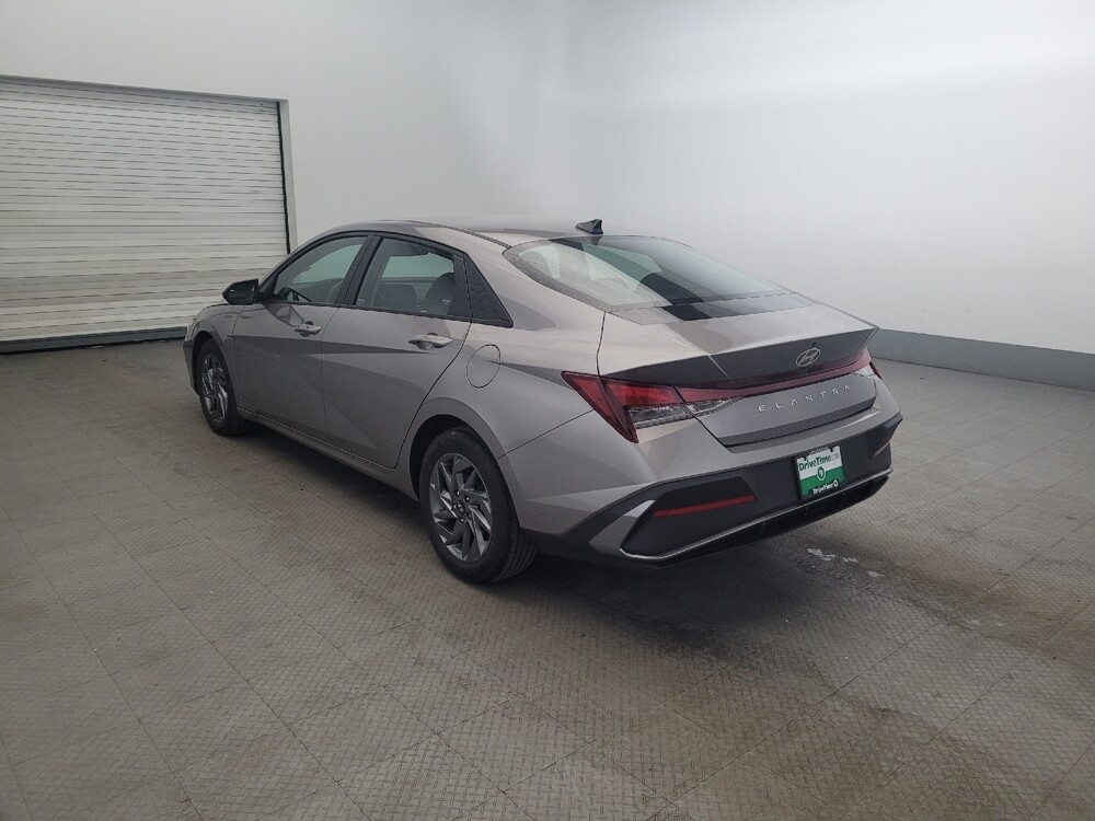 2024 Hyundai Elantra in Williamstown, NJ 8094 - 18132423 5