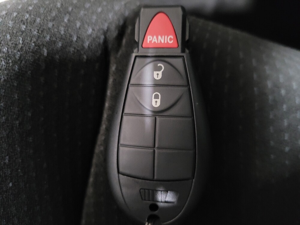 2018 Dodge Grand Caravan in Newport News, VA 23601 - 18132426 32